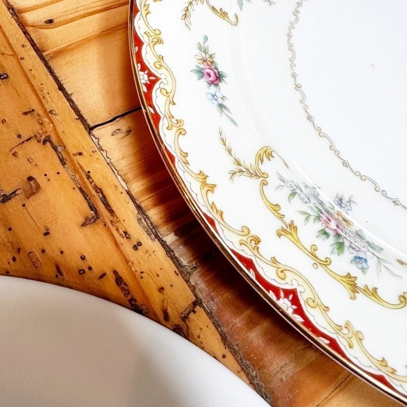 Noritake Set of 2 Larger Plates Porcelain China / Japan Set of 2 - Picture 3 of 8